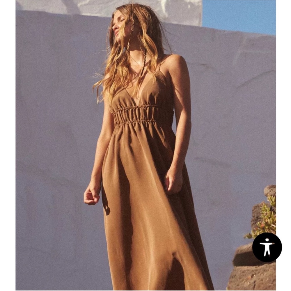 Zara Tan Plunge Neck Sleeveless
Maxi Sundress
